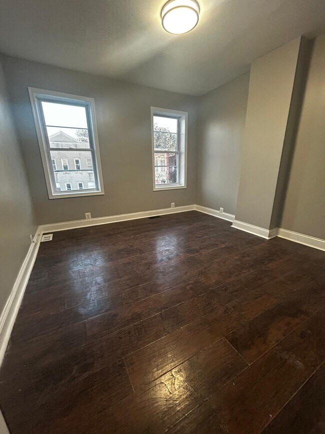 Foto del edificio - 1516 Rutland Avenue