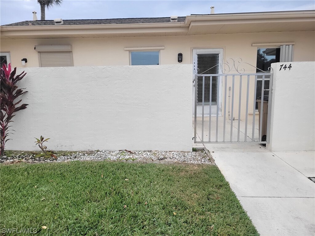 Foto principal - 744 Joel Blvd