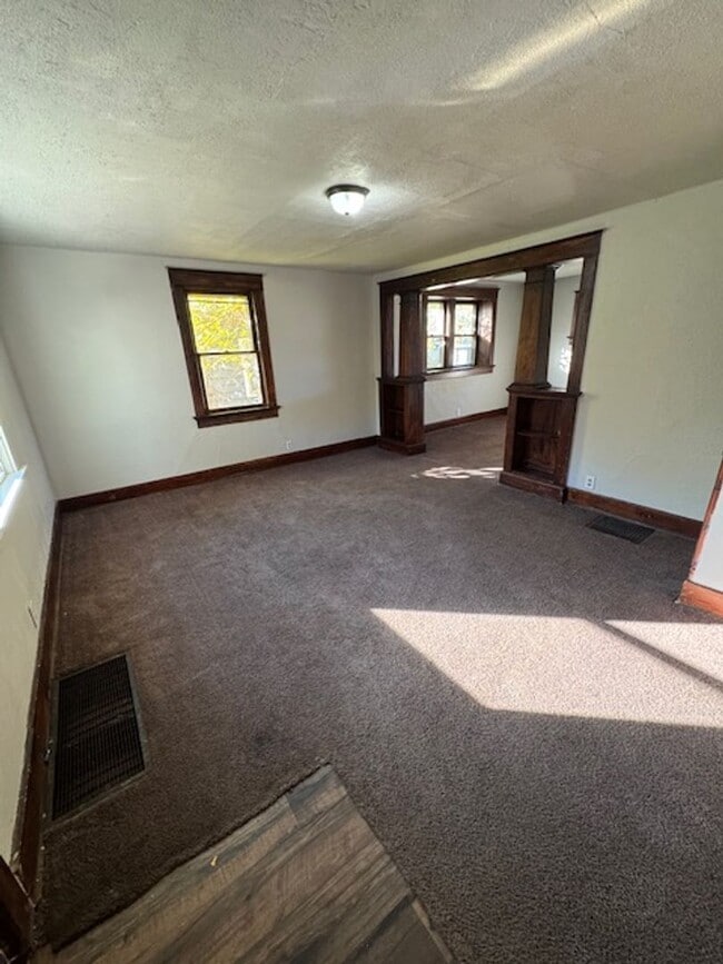 Foto del edificio - 4316 Warsaw St