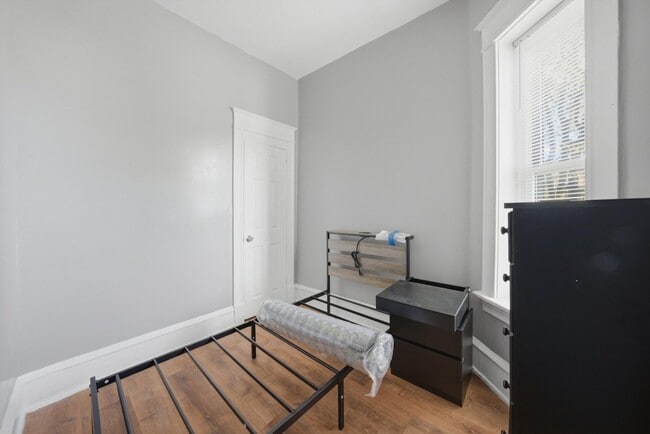 Building Photo - 7056 S Parnell Ave