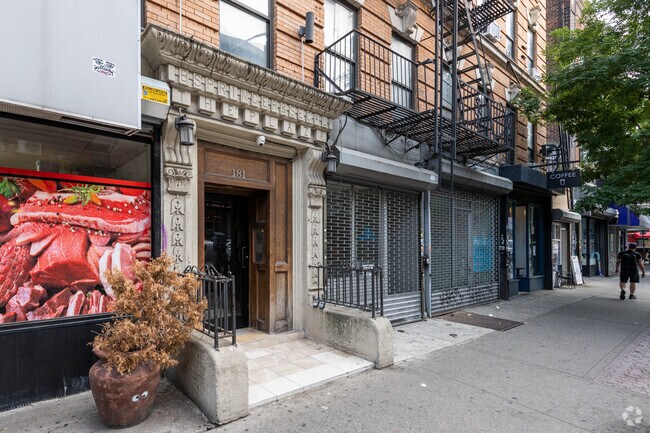 Entrance - 179-183 Havemeyer St