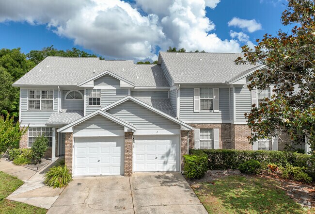 Building Photo - Coach Homes At Dover Village