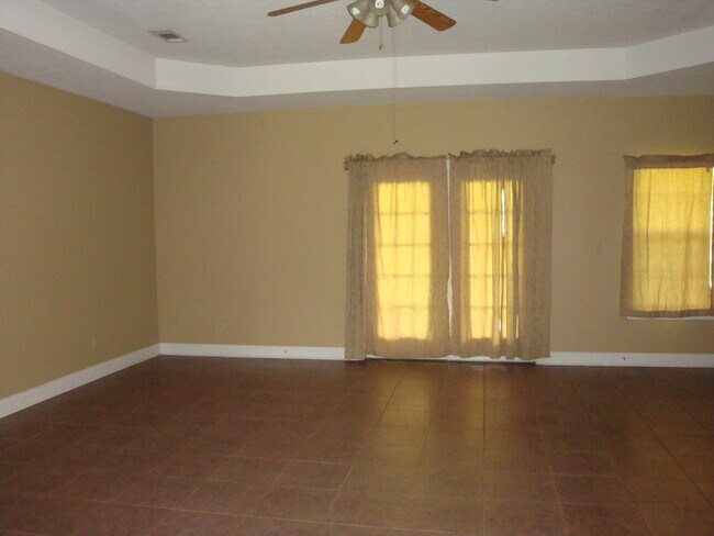 Foto del edificio - 165 Dedria