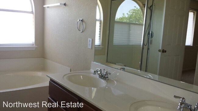 Foto del edificio - 3 br, 2.5 bath House - 6522 Oldham Cove