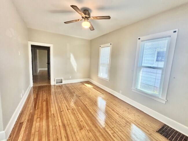 Foto del edificio - 750 E Delaware St