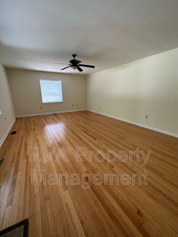 Building Photo - 12070 Karen Dr