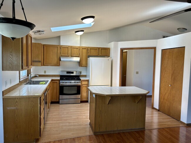 Foto del edificio - 2060 Oxford Ct