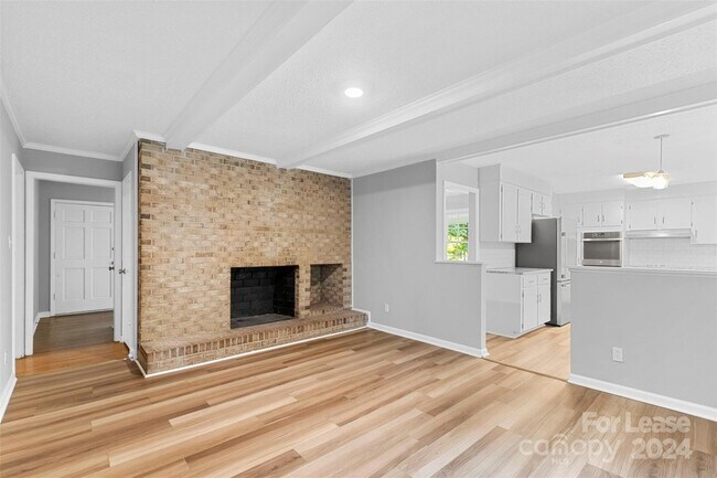 Foto del edificio - 2122 Knickerbocker Drive