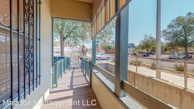 Foto del edificio - 2 br, 2 bath House - 421 High Street SE
