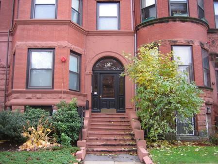 Foto del edificio - 1064 Beacon St