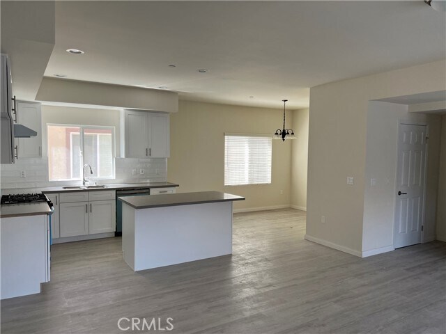 Foto del edificio - 117 N Palm Ave