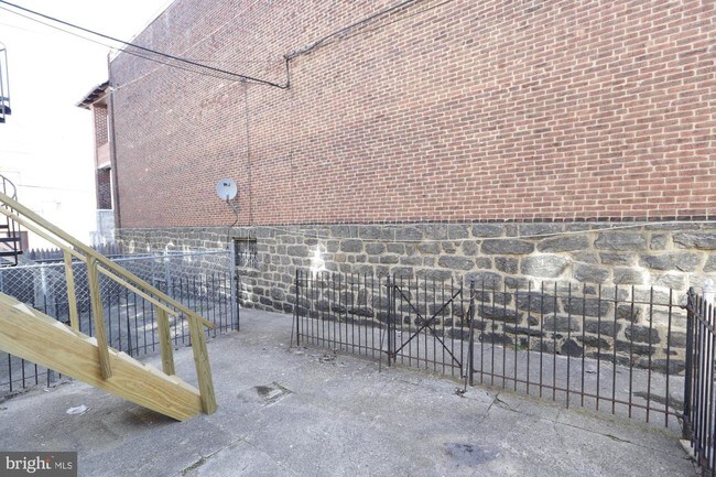 Building Photo - 135 S 49th St