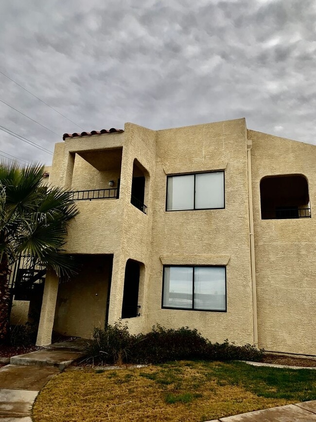 Building Photo - 601 Cabrillo Cir