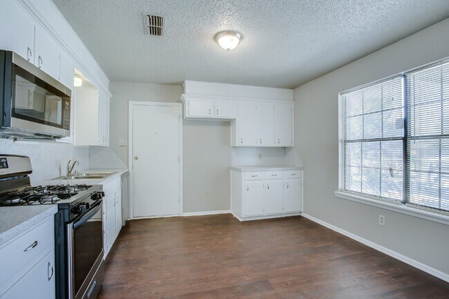 Foto del edificio - Updated 3/1 in Frenship!