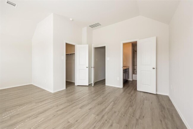 Building Photo - 919 Imperial Heights Dr