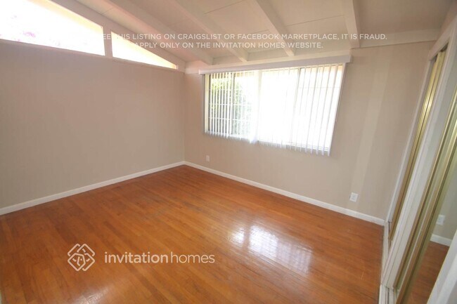 Building Photo - 12739 Hartland St