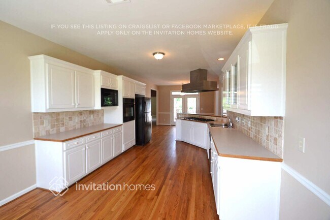 Foto del edificio - 1730 Dane Terrace