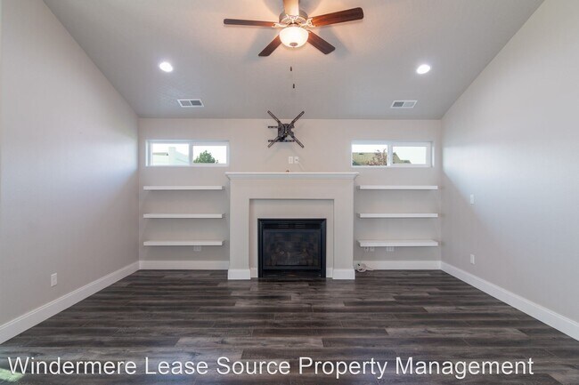 Building Photo - 3 br, 2 bath House - 1727 S Sundance Dr