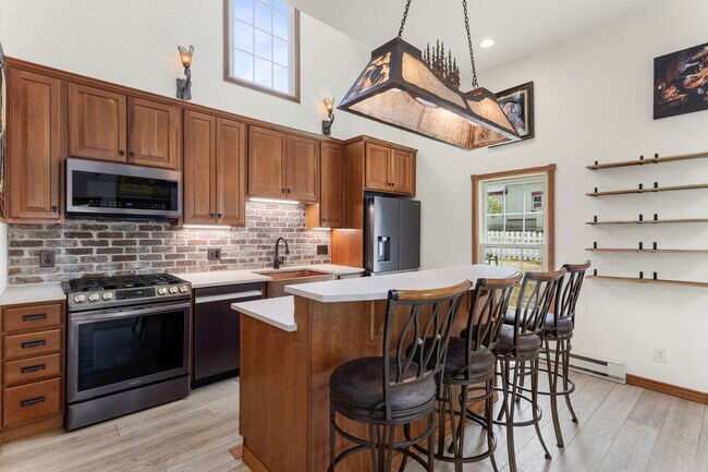 Foto del edificio - 400 Argentine St