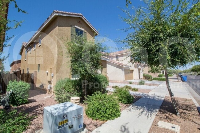 Building Photo - 2098 S Martingale Rd