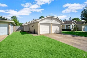 Building Photo - 11811 Oakner Dr