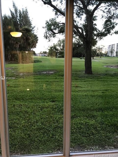 Foto del edificio - 3200 N Palm Aire Dr