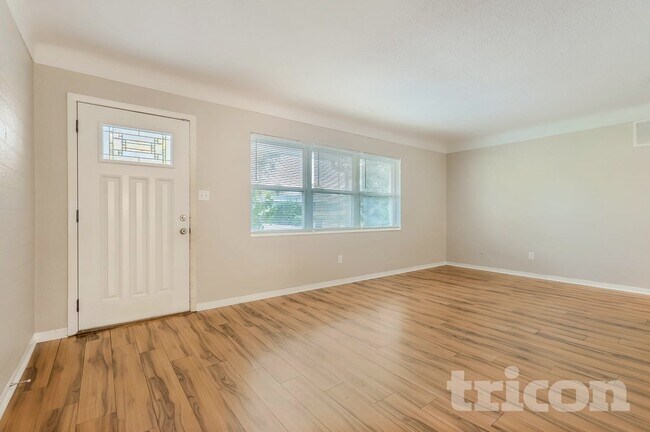 Foto del edificio - 5360 25th Ave N
