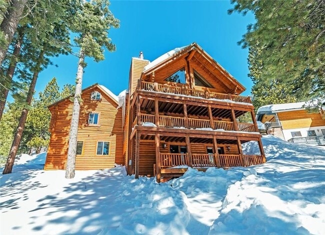 Building Photo - Charming Mountain Home