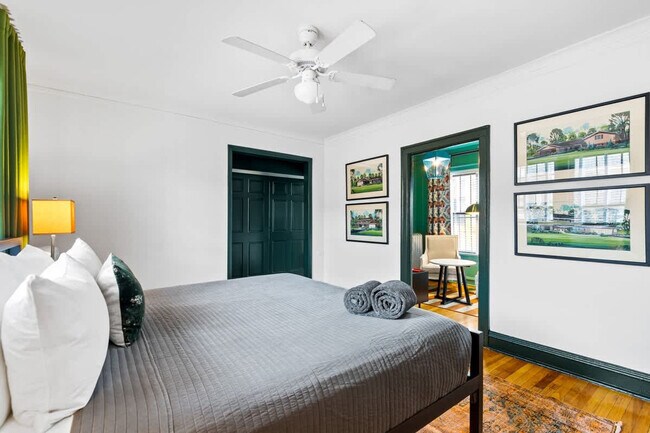 Foto del edificio - 927 W Oakdale Ave