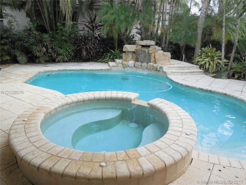 Foto del edificio - 2558 Jardin Way