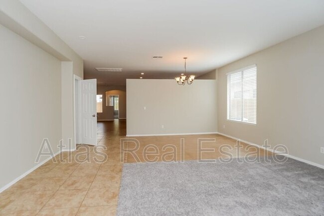 Building Photo - 868 W Vineyard Plains Dr