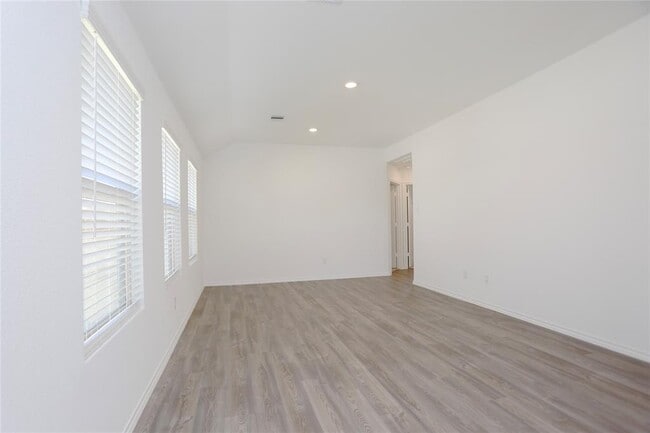 Building Photo - 11134 N Lake Mist Ln
