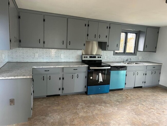 Foto del edificio - 878 1st NH Turnpike