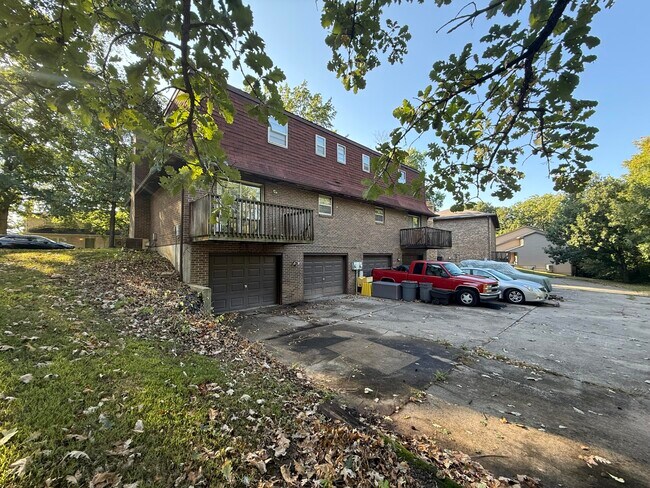 Building Photo - 3306 Belle Meade Dr