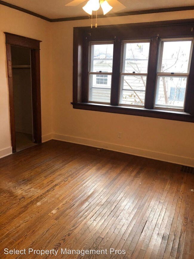 Foto del edificio - 1155 Kinsmoor Ave