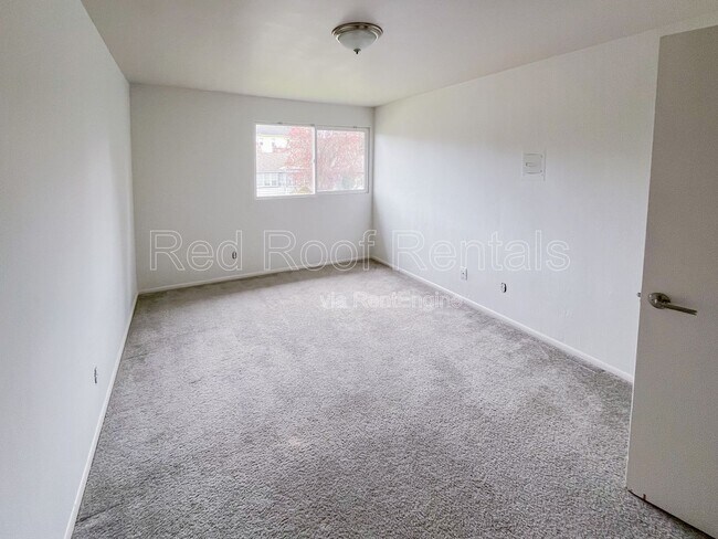 Building Photo - 1115 N 12th St