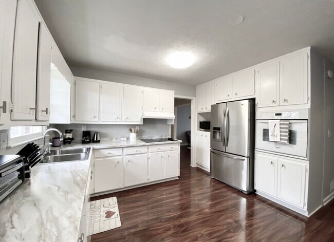 Foto del edificio - 175 Michael Dr