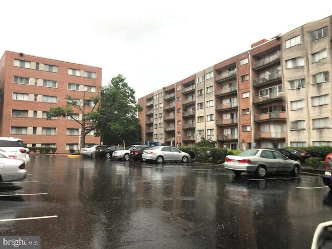 Building Photo - 401 N Armistead St