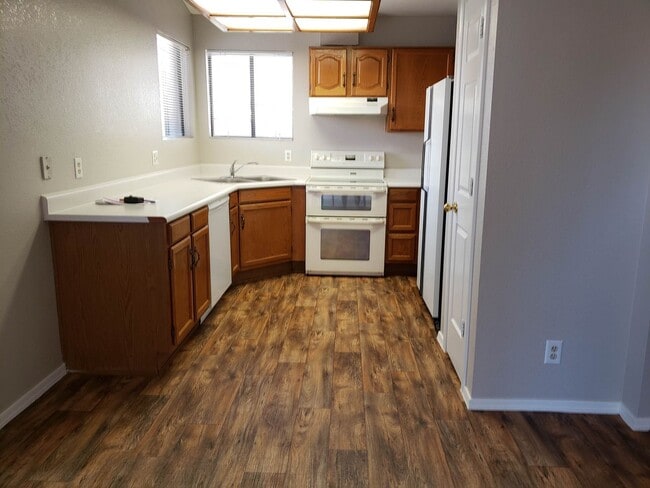 Foto del edificio - AVAILABLE NOW IN AHWATUKEE!!!