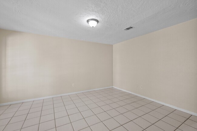 Building Photo - 10534 Huntington View Dr