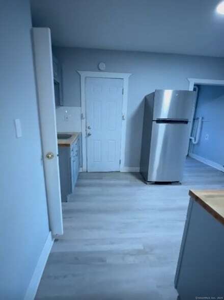 Foto del edificio - 746 Maple St