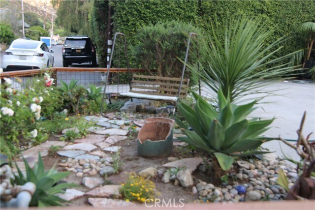 Building Photo - 197 Canyon Acres Dr