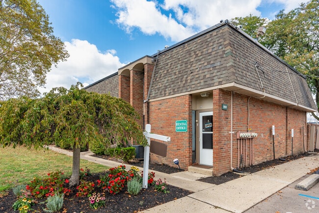 Building Photo - East Townhomes and Apartments