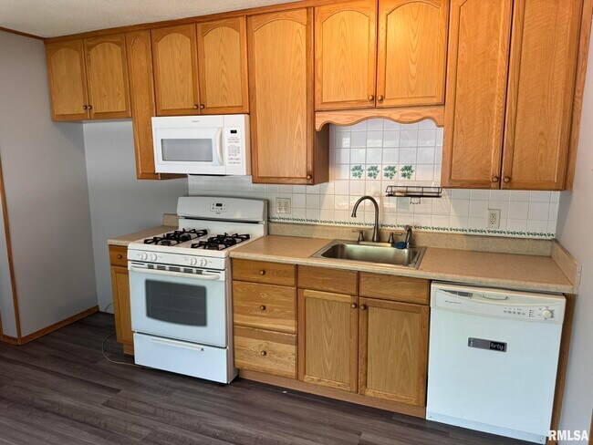 Foto del edificio - 413 30th Ave W