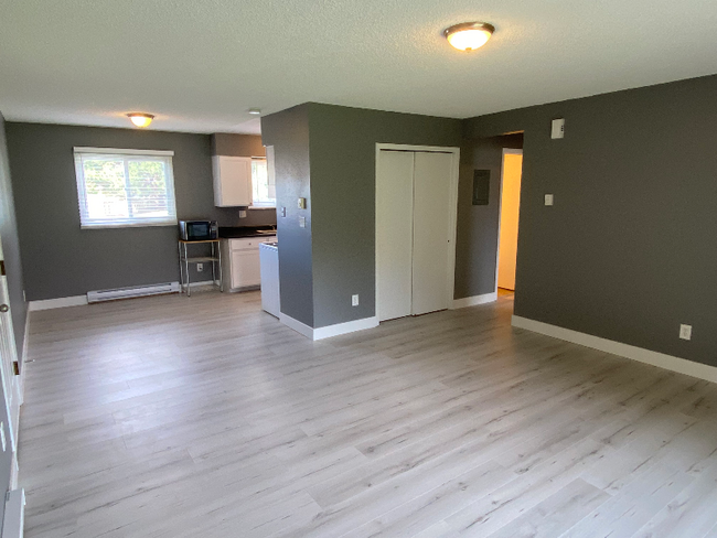 Building Photo - 2613 Davidson Dr