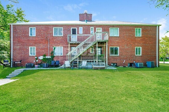 Foto del edificio - 2010 Elmwood Ave