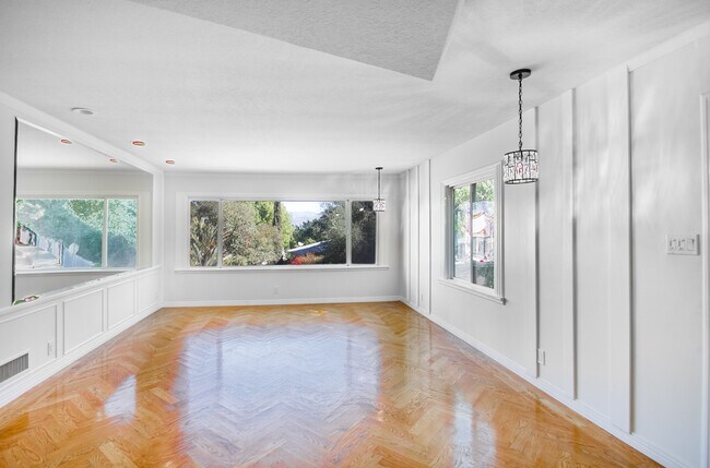 Foto del edificio - 11630 Picturesque Dr