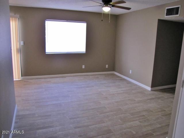 Building Photo - 1124 Plaza Oro Loma