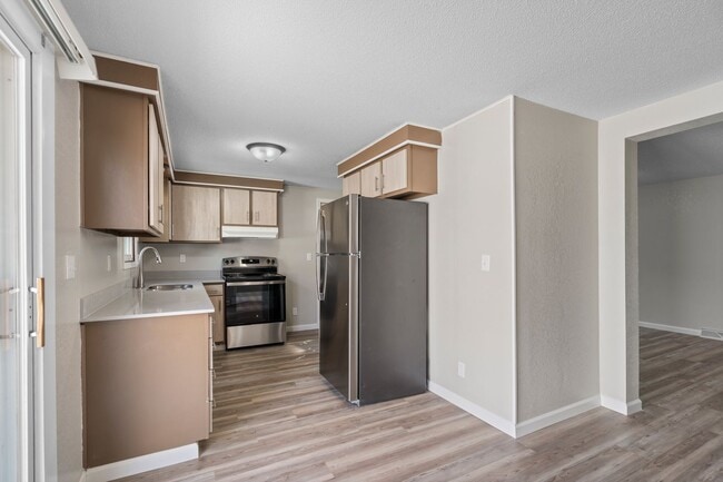 Building Photo - 3 Bedroom 1 Bathroom single family home