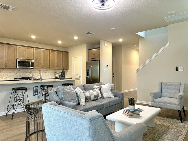 Building Photo - 101 Rita Blanca Bnd